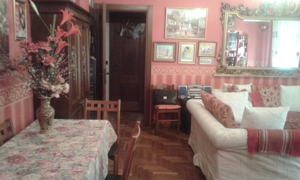 Romantic & Artistic Apartment Mediolan Pokój zdjęcie